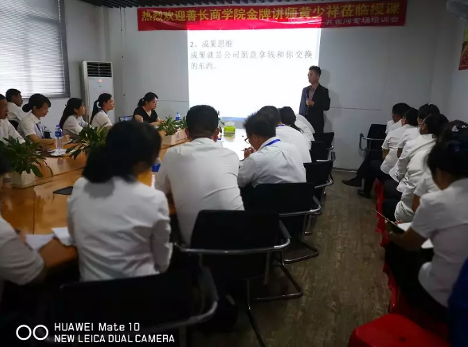 ���������������ڱ��У����A�ڈ�(zh��)�С���Ӗ(x��n)�������