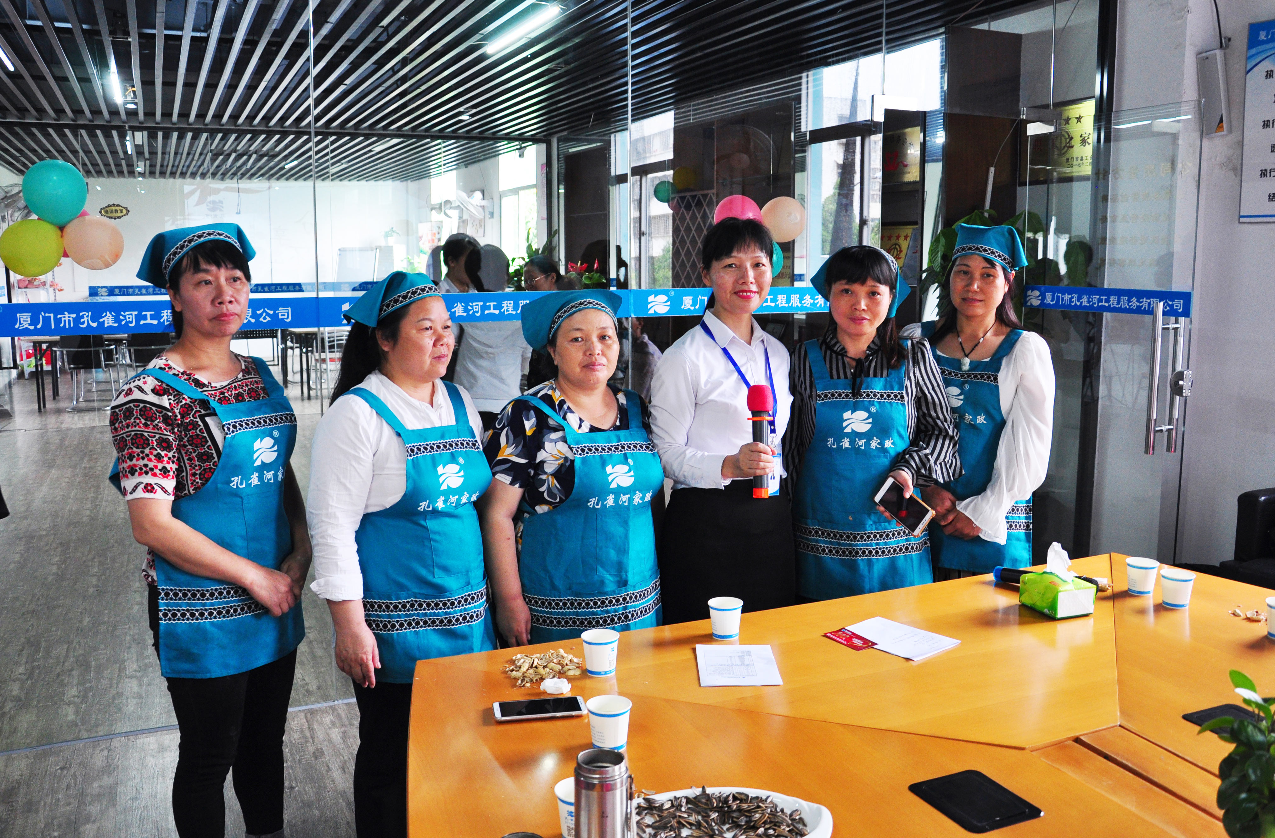 孔雀河家政員工十四年溫情陪護(hù)高齡雇主